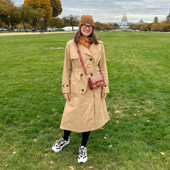 Like new coach trench coat, light - Picture 6 of 6